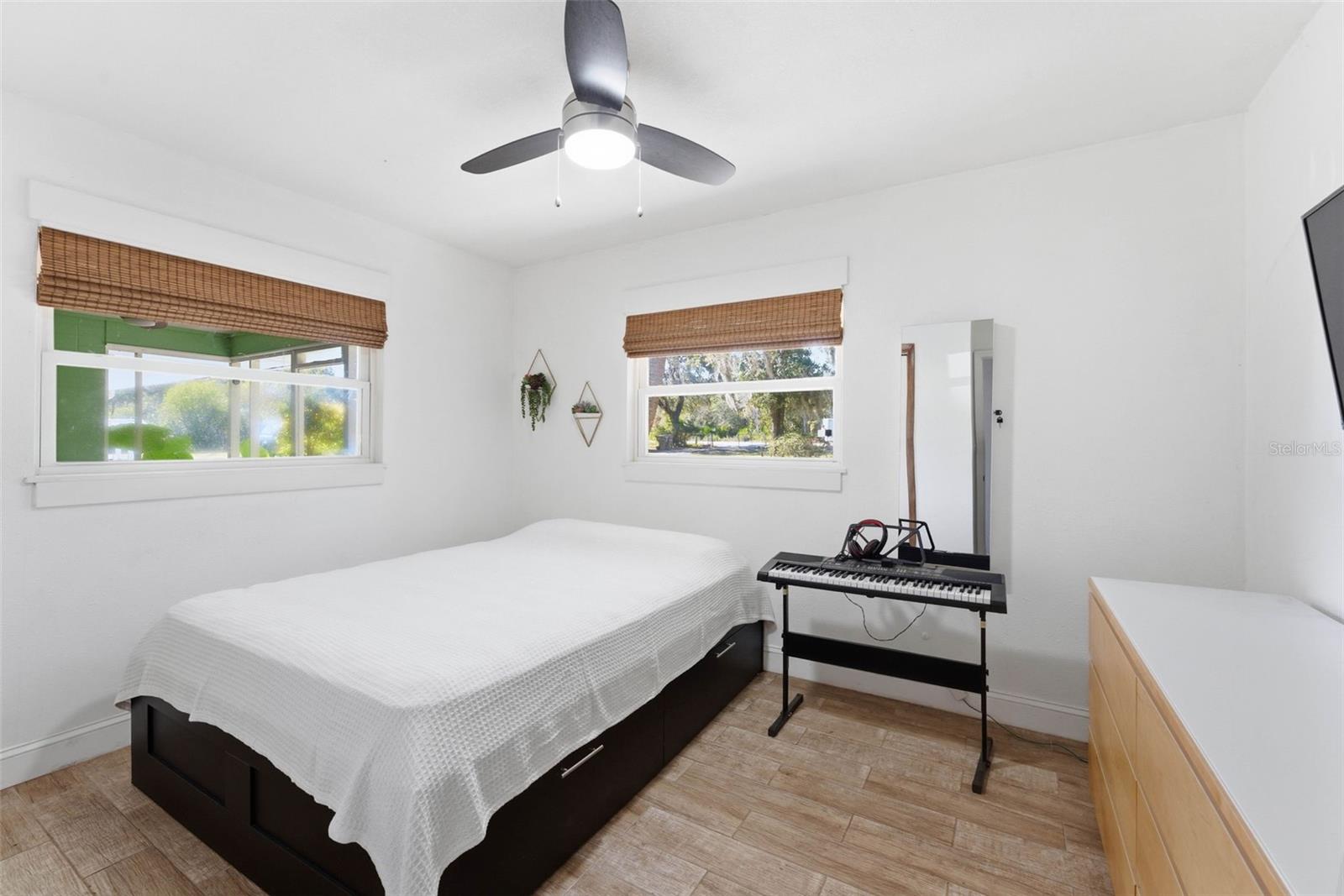 CHAIN O LAKES - Residential