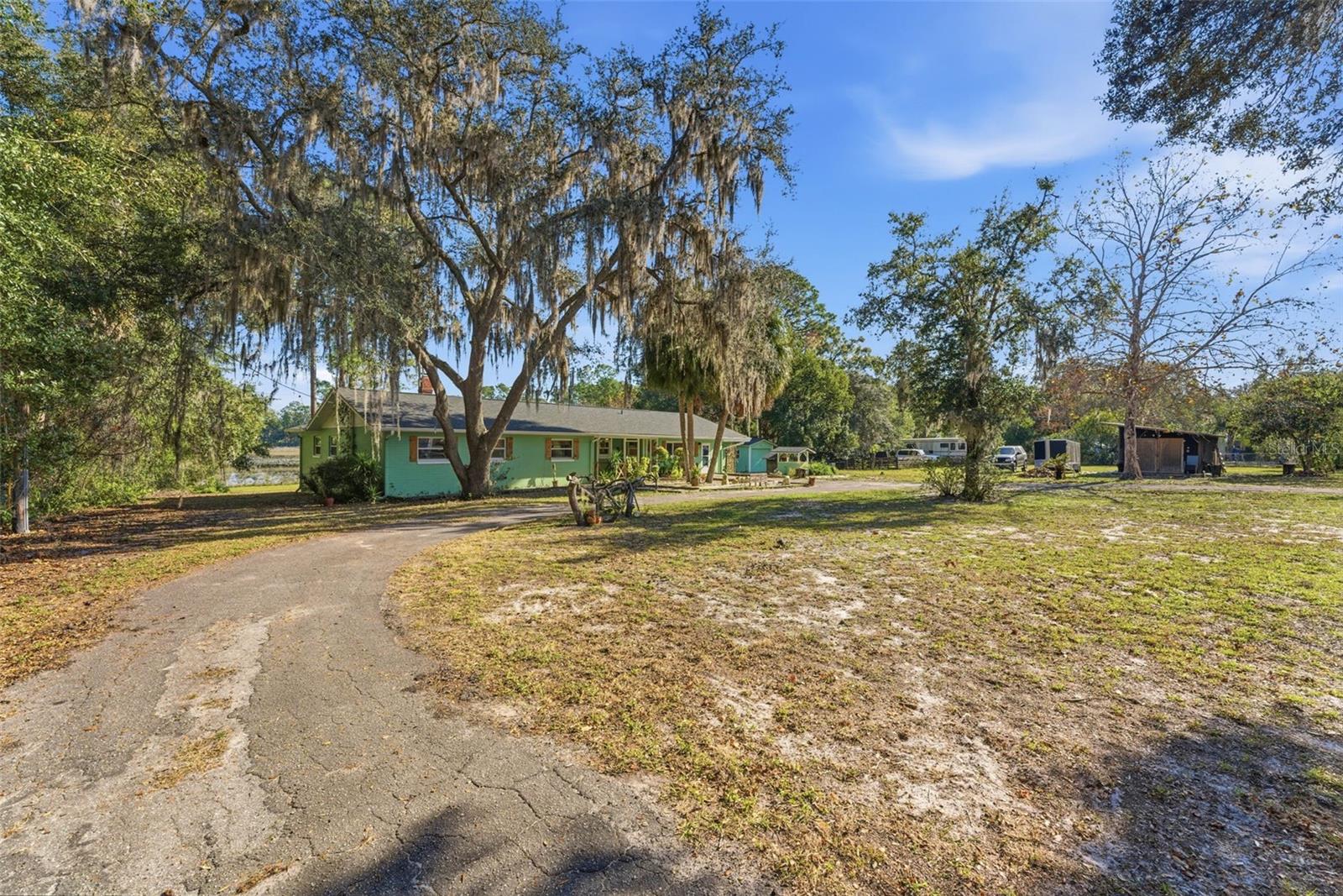 CHAIN O LAKES - Residential