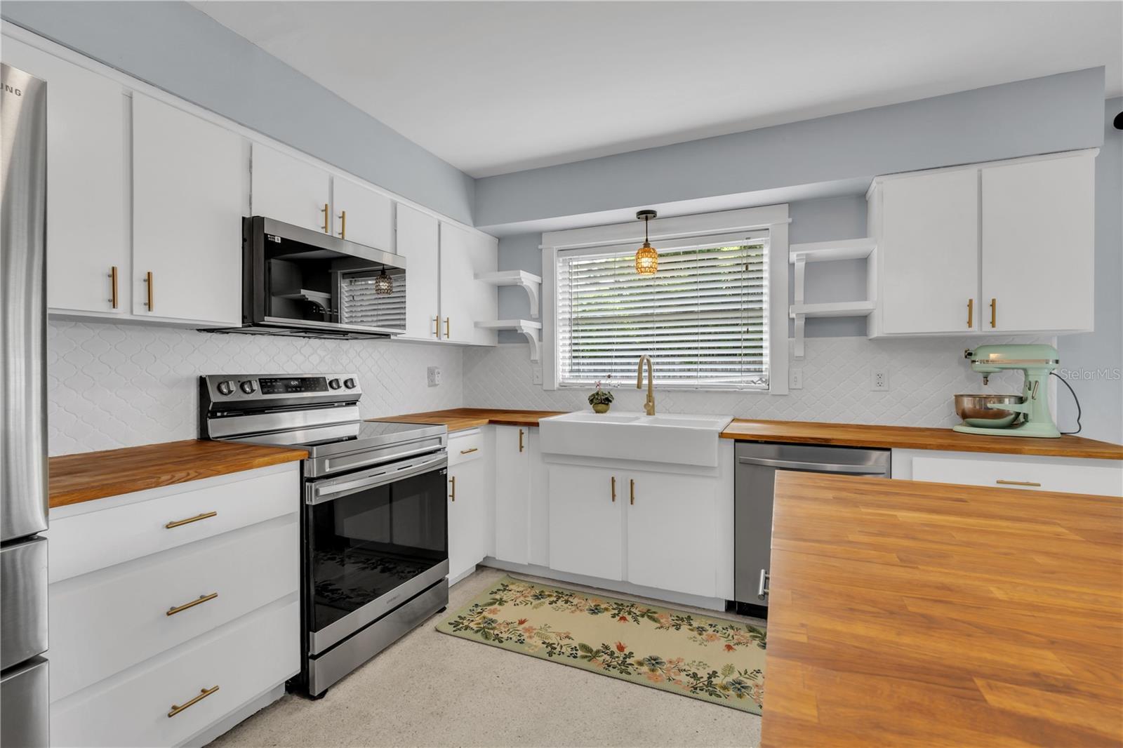 CARROLLWOOD SUB UNIT 1 - Residential