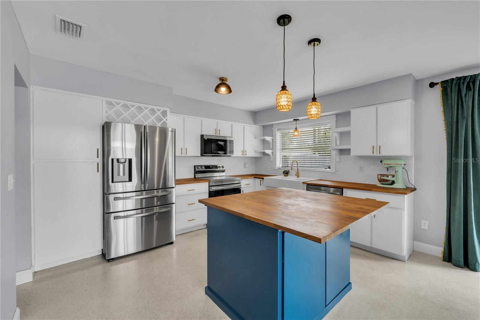 CARROLLWOOD SUB UNIT 1 - Residential