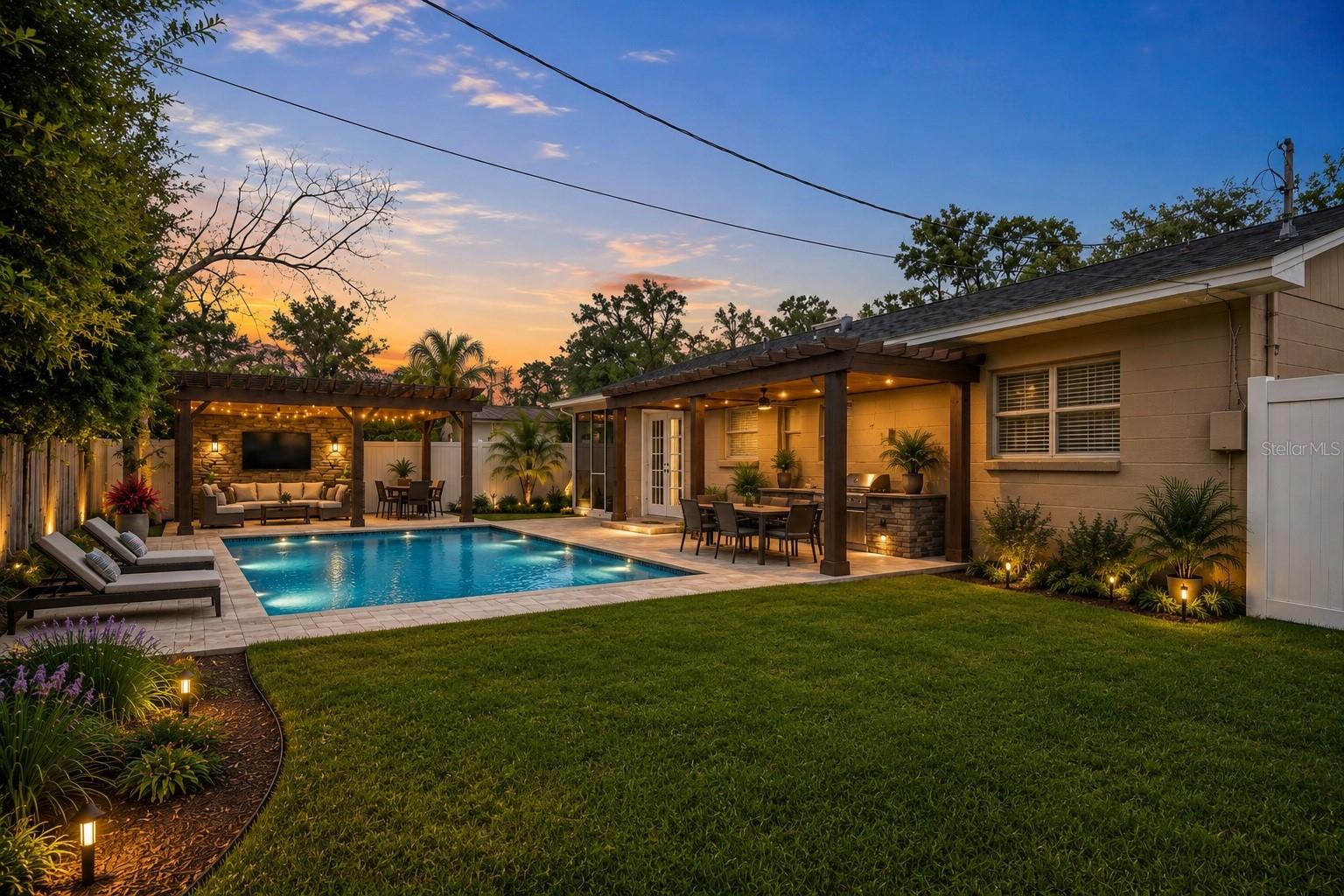 CARROLLWOOD SUB UNIT 1 - Residential
