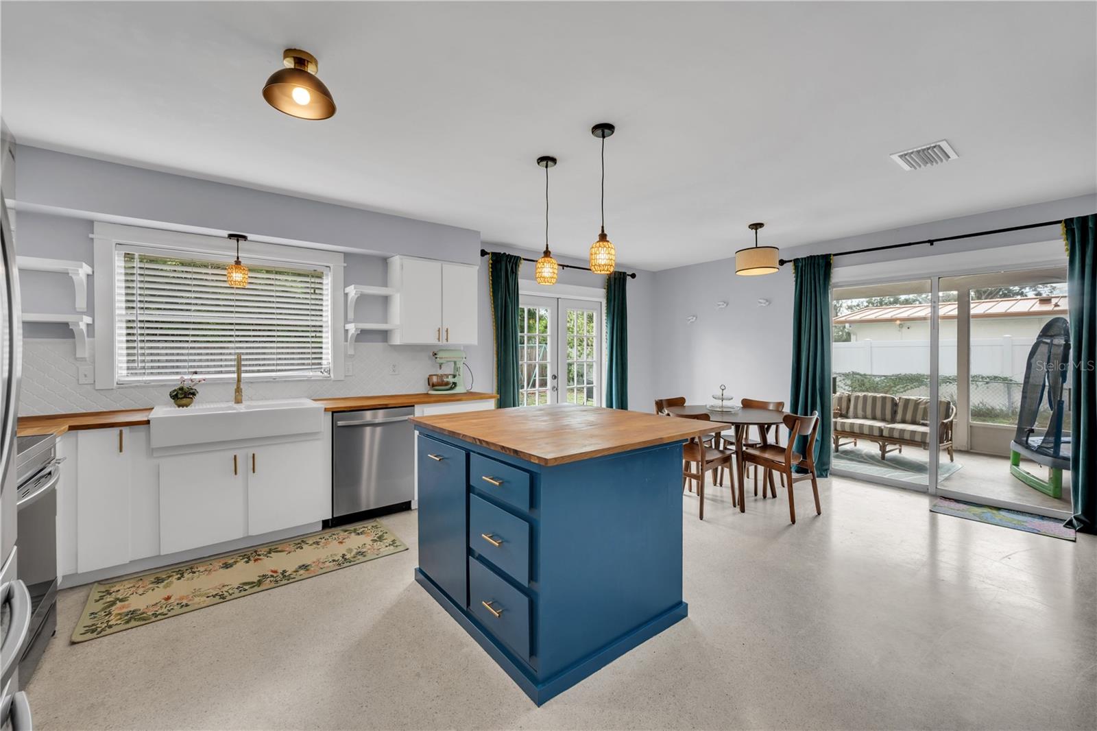 CARROLLWOOD SUB UNIT 1 - Residential