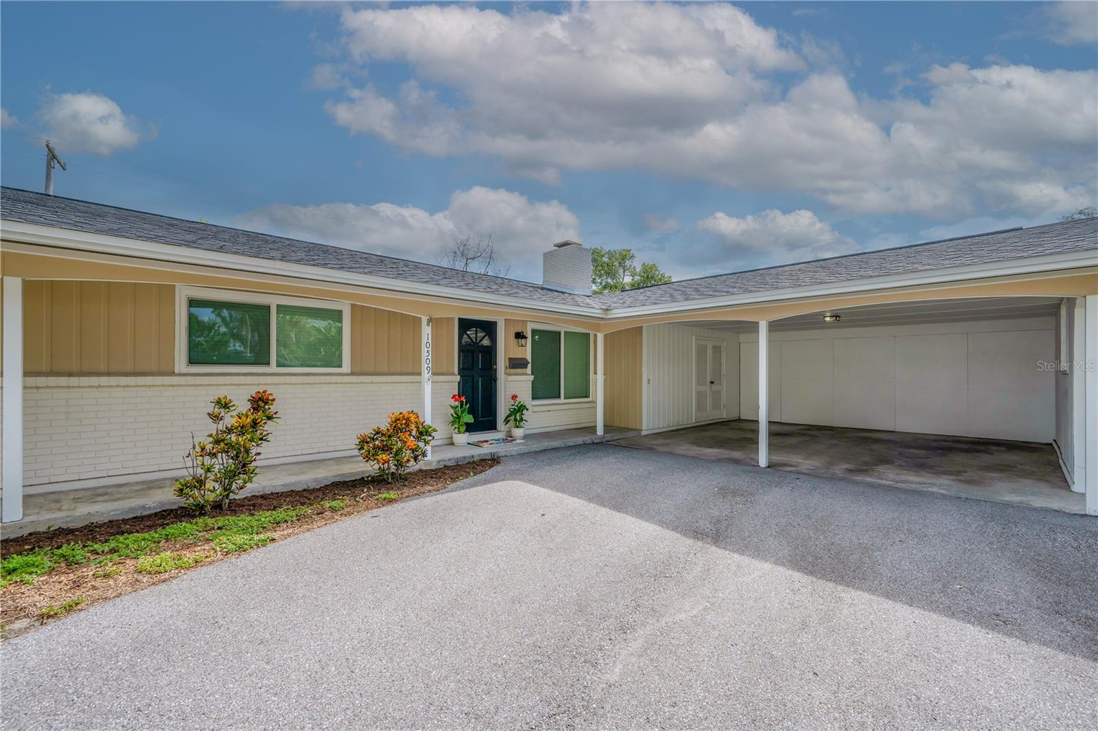 CARROLLWOOD SUB UNIT 1 - Residential
