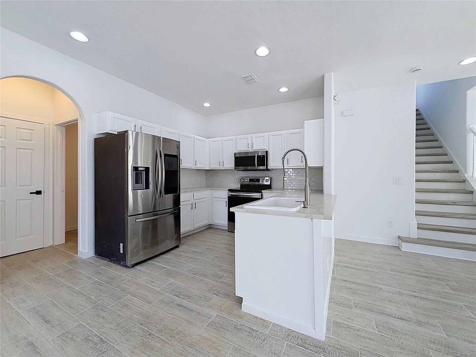 HIGH GROVE UNIT 01 LT 01 PB 50 PG 19-20 - Residential
