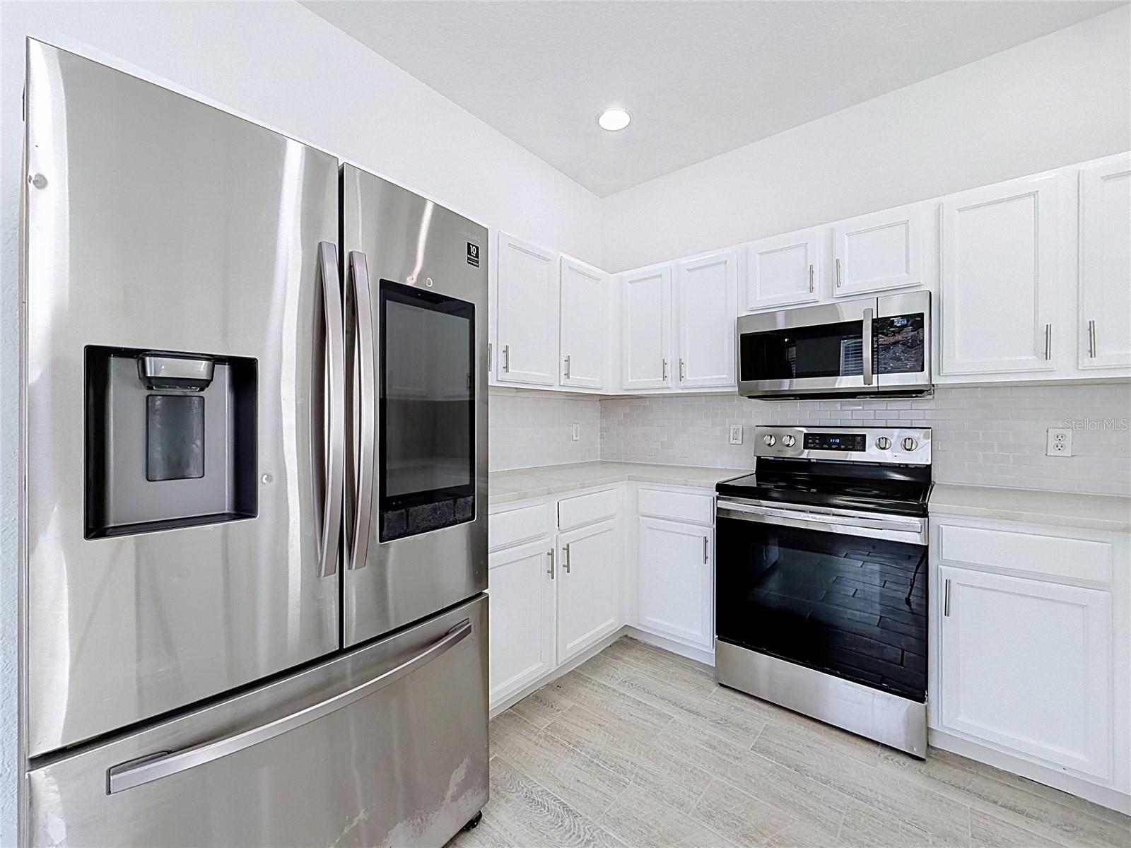 HIGH GROVE UNIT 01 LT 01 PB 50 PG 19-20 - Residential