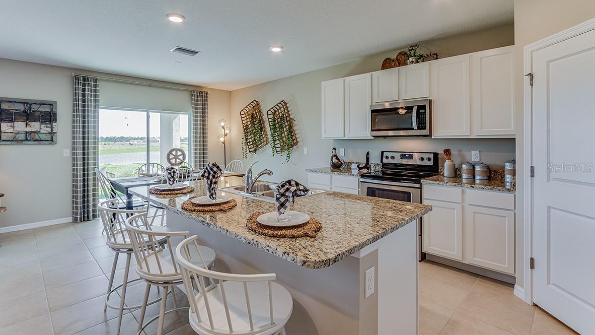 STAR FARMS AT LAKEWOOD RANCH - Residential