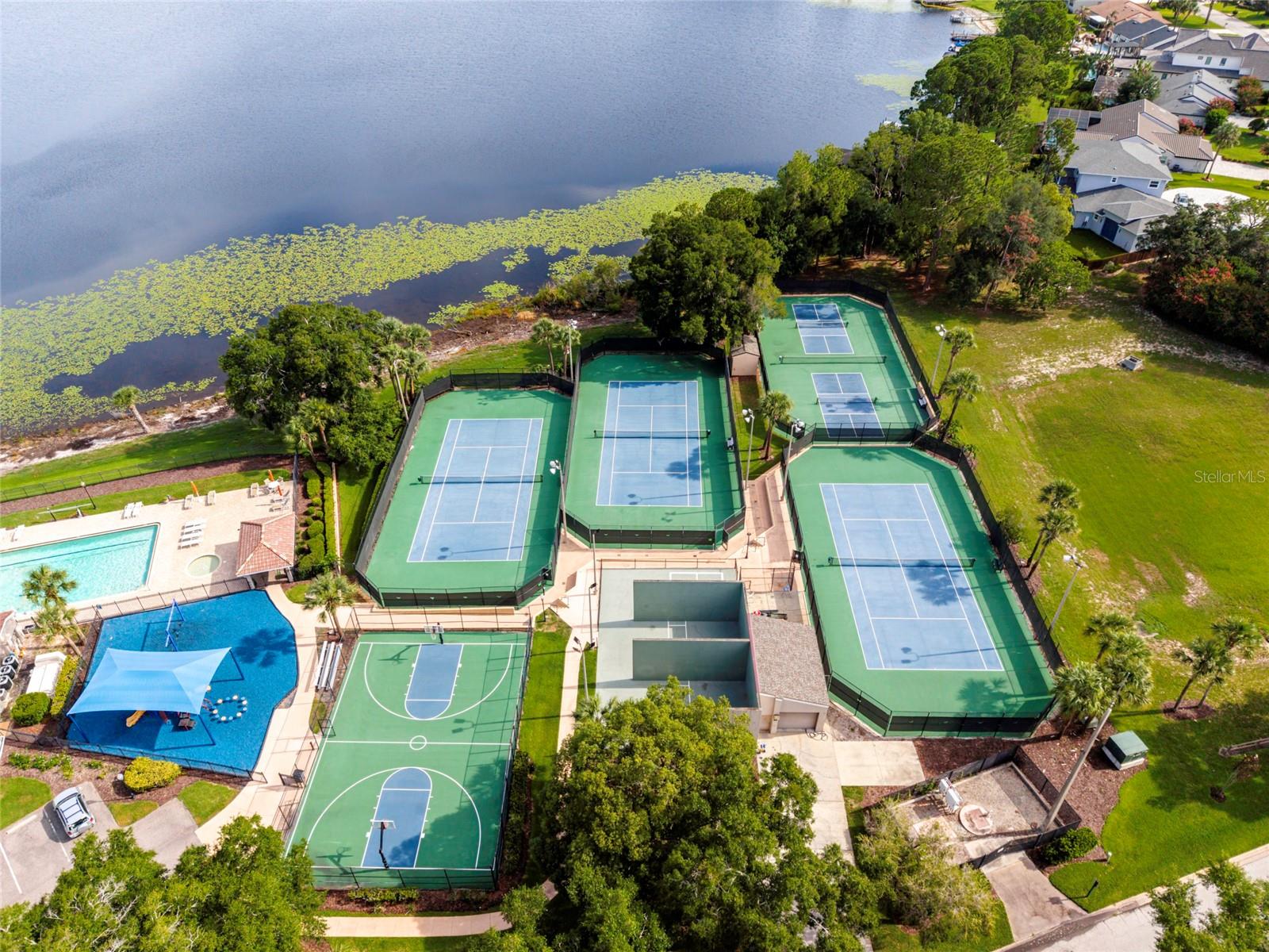 ORANGE TREE COUNTRY CLUB - Residential