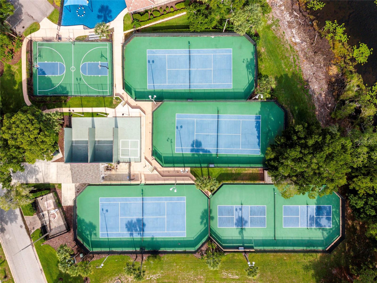 ORANGE TREE COUNTRY CLUB - Residential