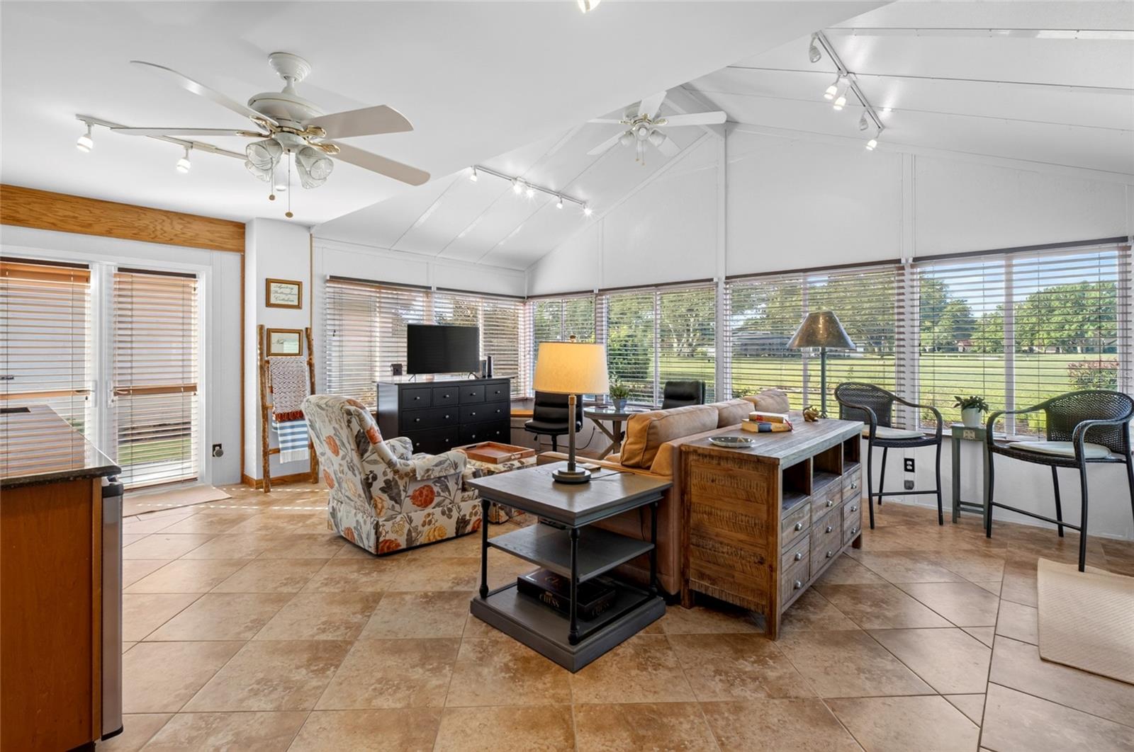 ORANGE TREE COUNTRY CLUB - Residential