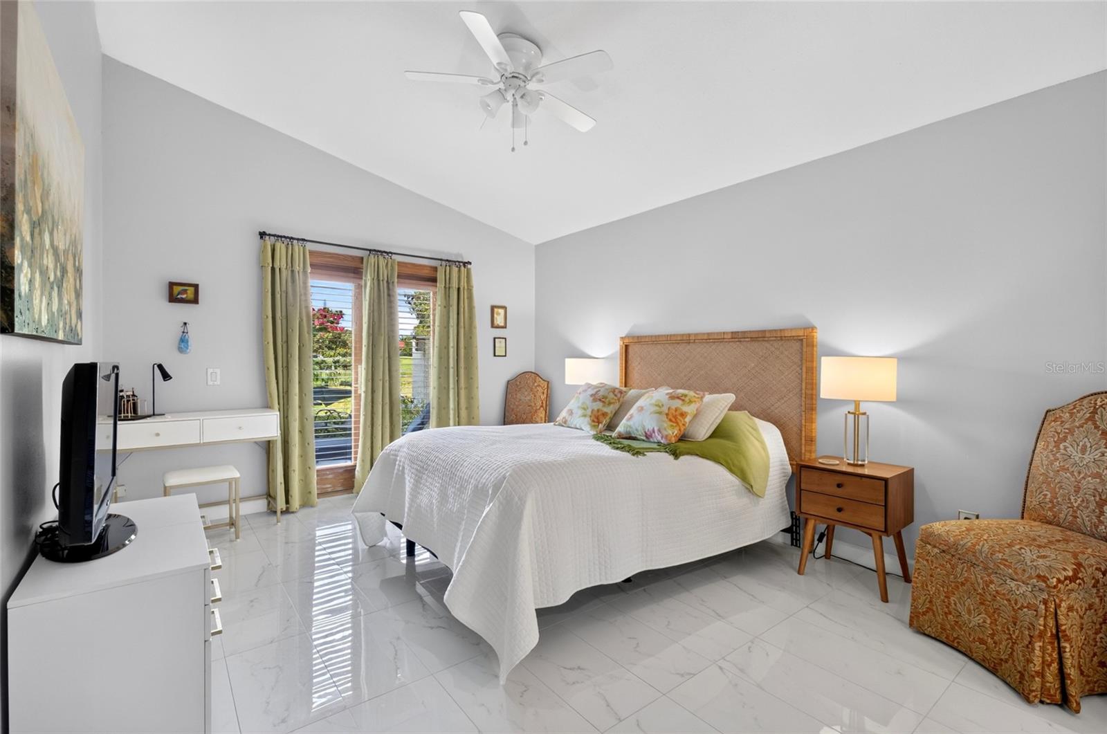 ORANGE TREE COUNTRY CLUB - Residential