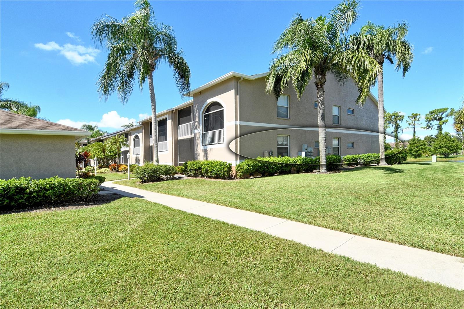 HERITAGE OAKS GOLF & COUNTRY CLUB - Residential