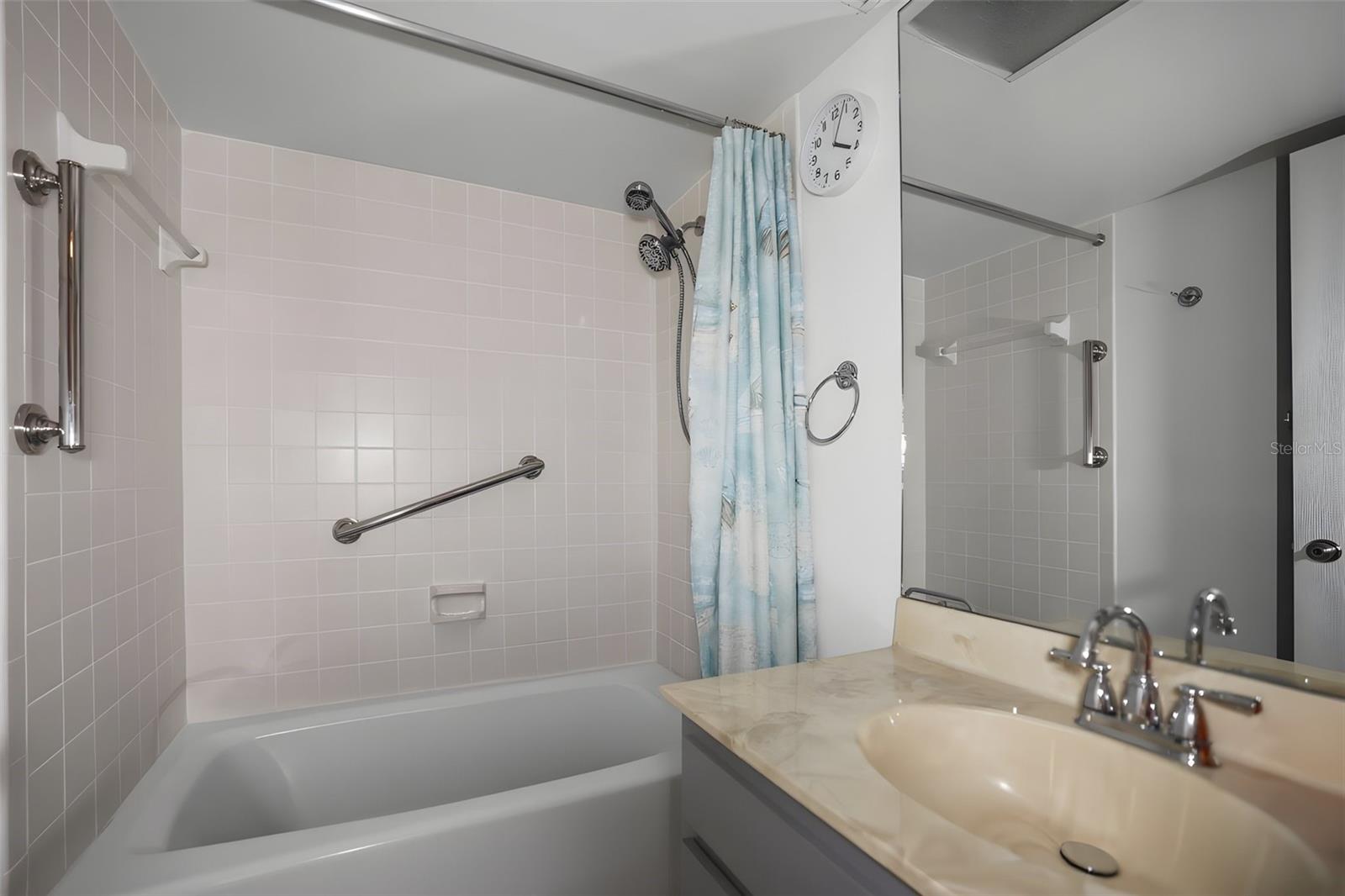 BOCA VISTA CONDO - Residential