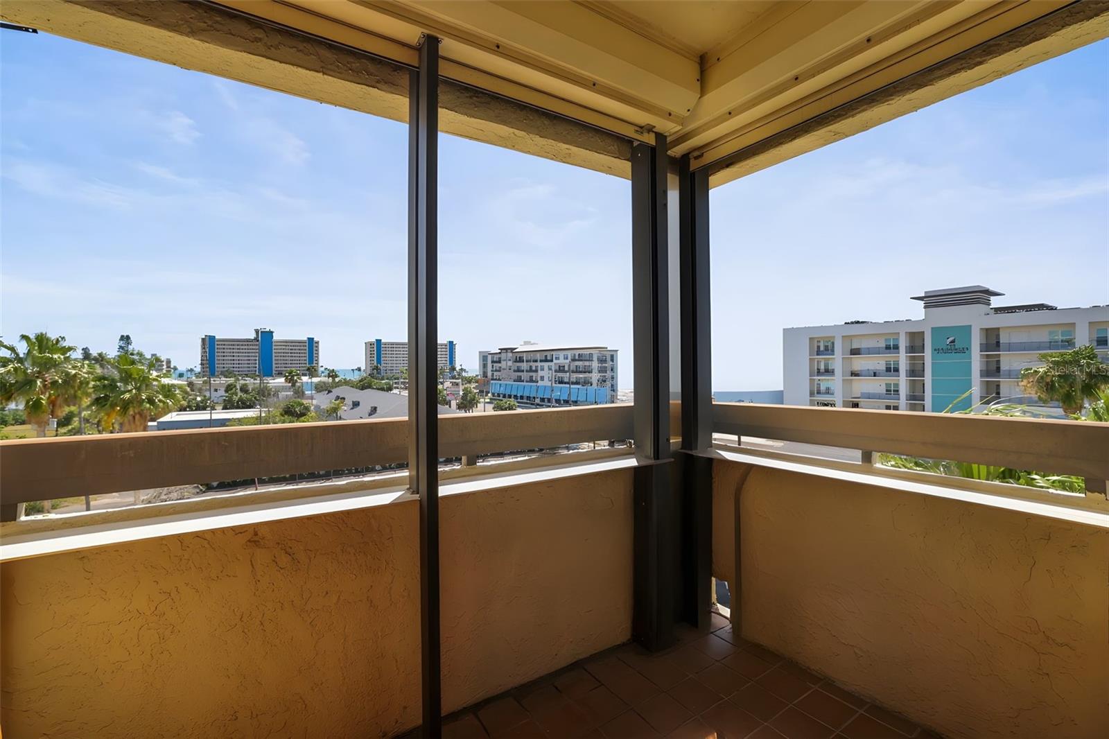 BOCA VISTA CONDO - Residential