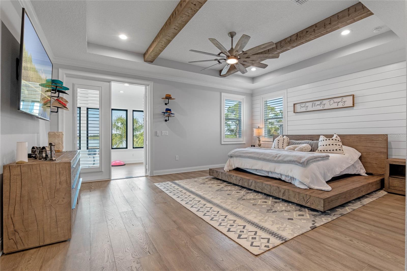 HICKORY HAMMOCK - Residential