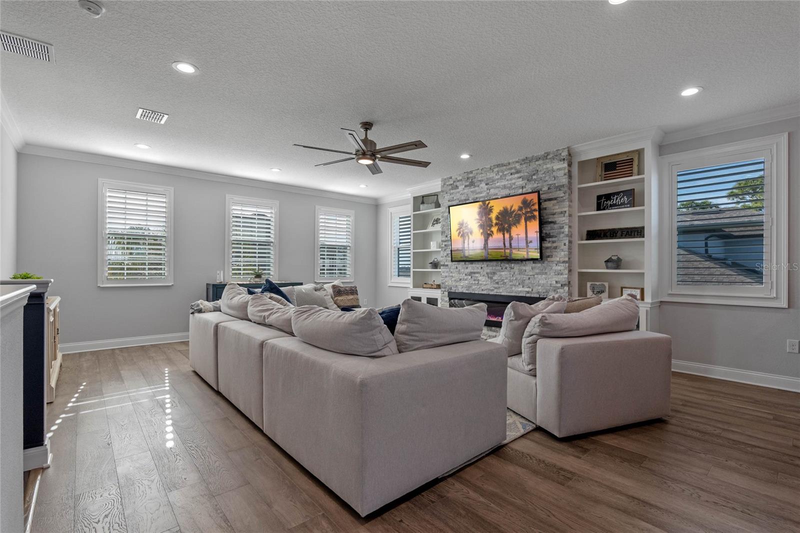 HICKORY HAMMOCK - Residential