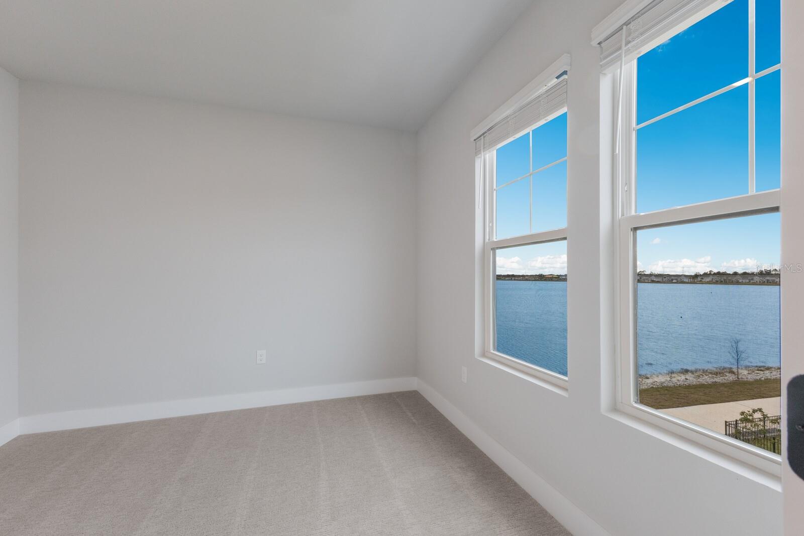 EMERALD LANDING AT WATERSIDE - Residential Lease
