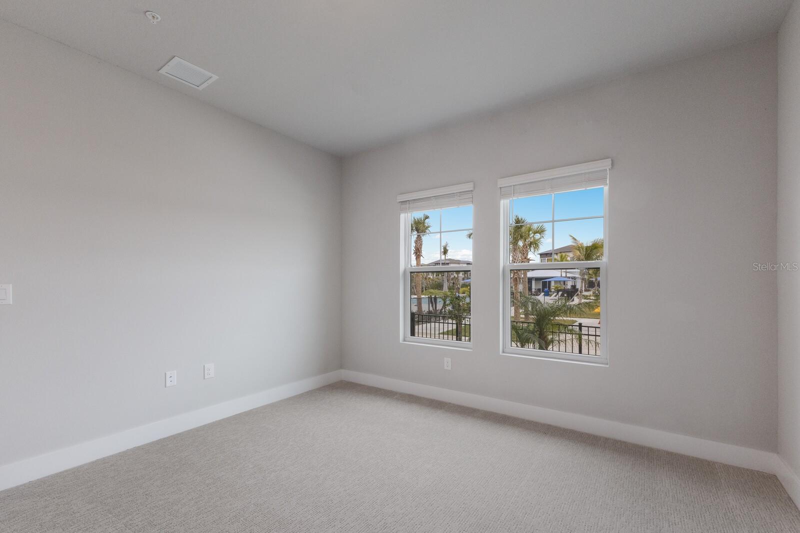EMERALD LANDING AT WATERSIDE - Residential Lease