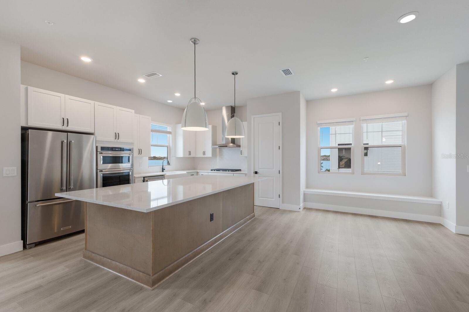 EMERALD LANDING AT WATERSIDE - Residential Lease
