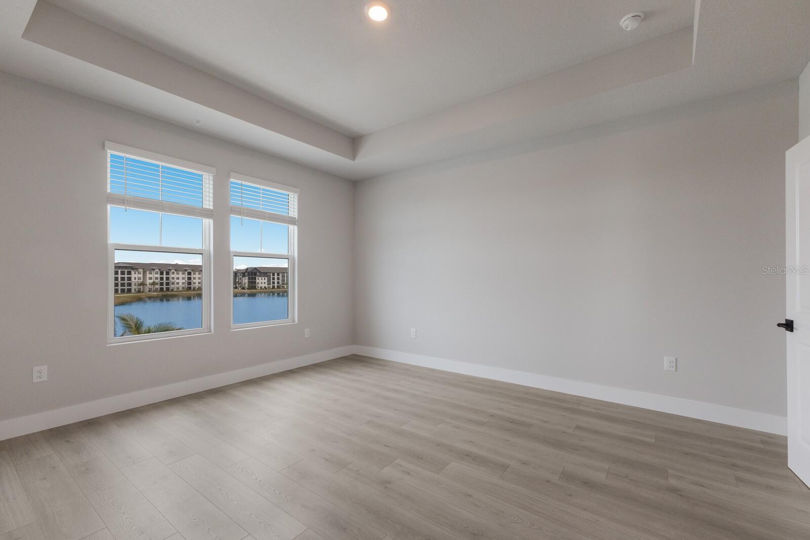 EMERALD LANDING AT WATERSIDE - Residential Lease