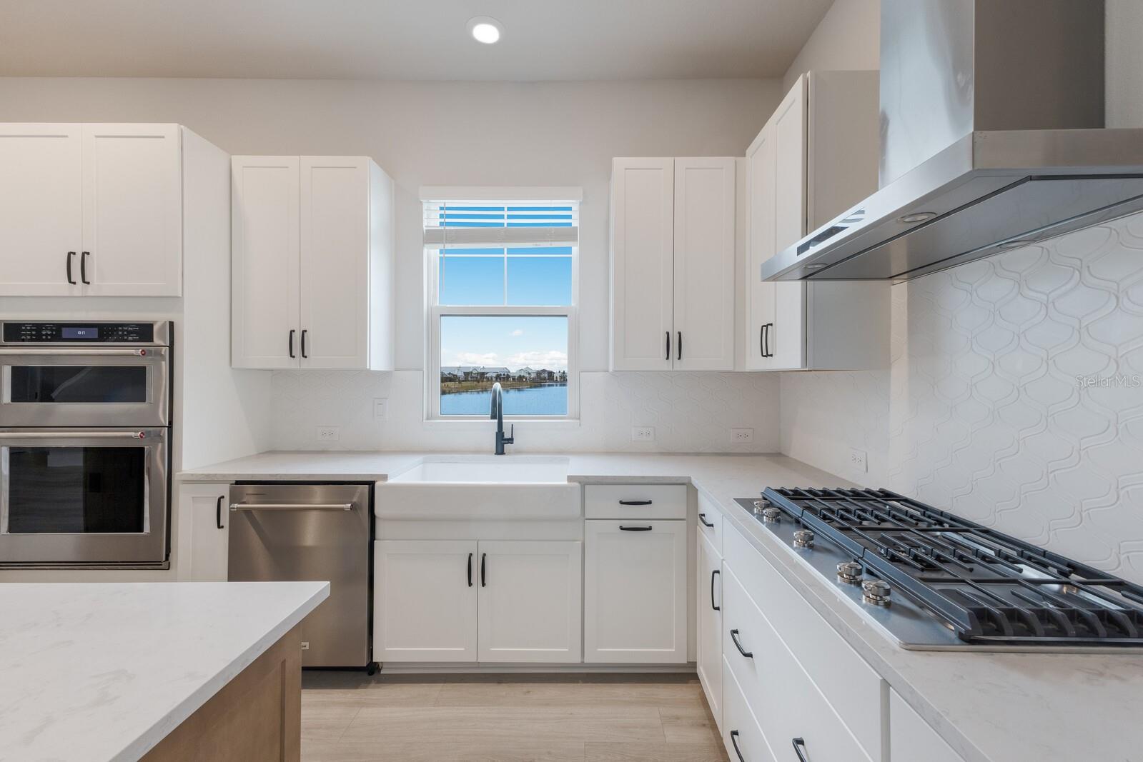 EMERALD LANDING AT WATERSIDE - Residential Lease