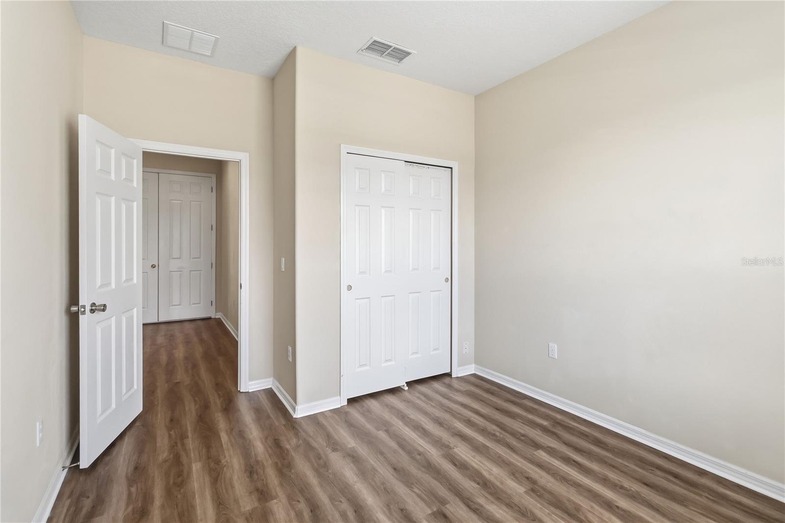 EAGLES NEST AT THE OAKS - Residential