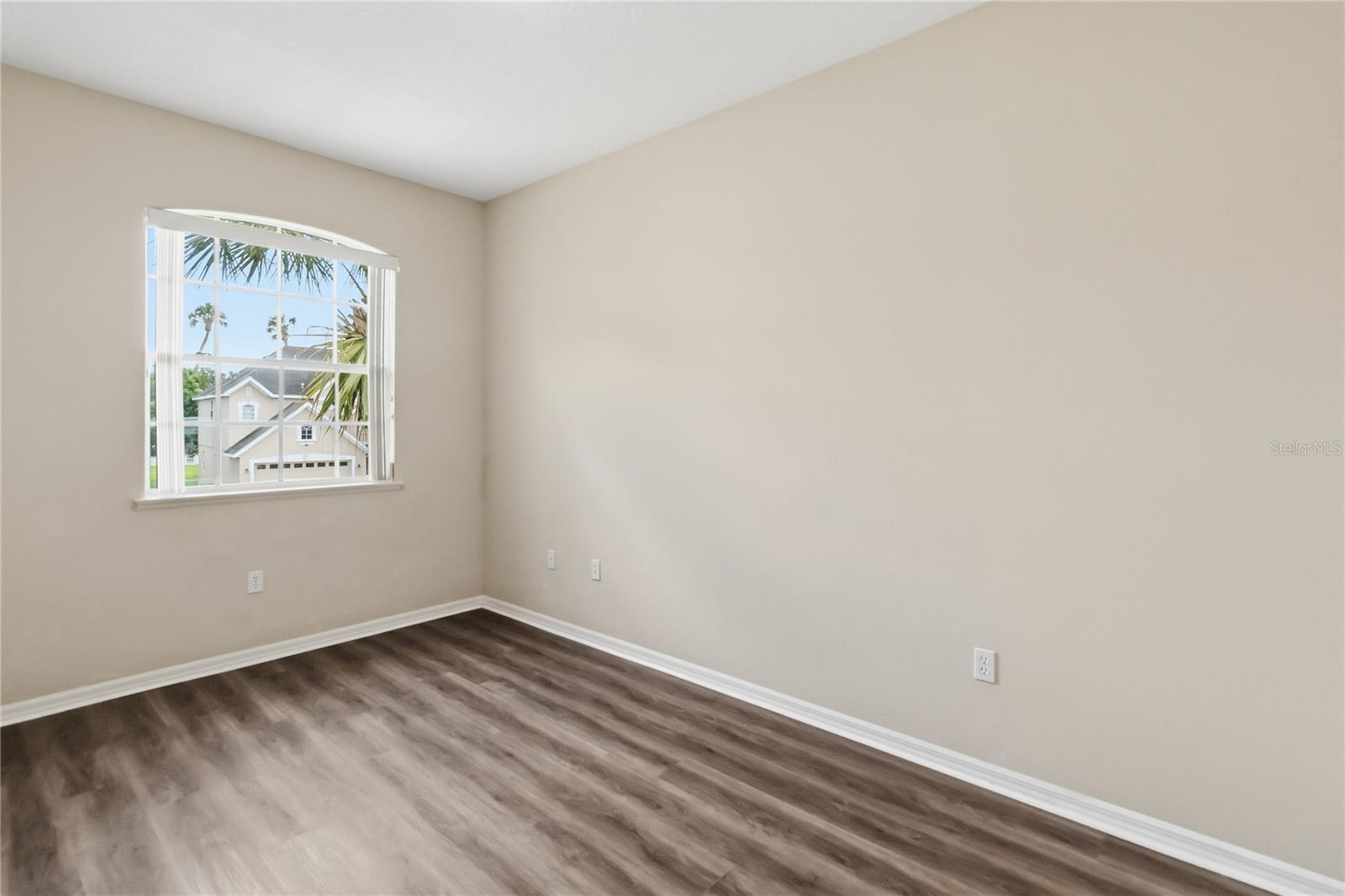 EAGLES NEST AT THE OAKS - Residential