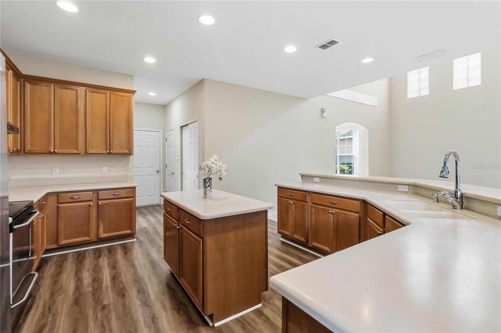 EAGLES NEST AT THE OAKS - Residential