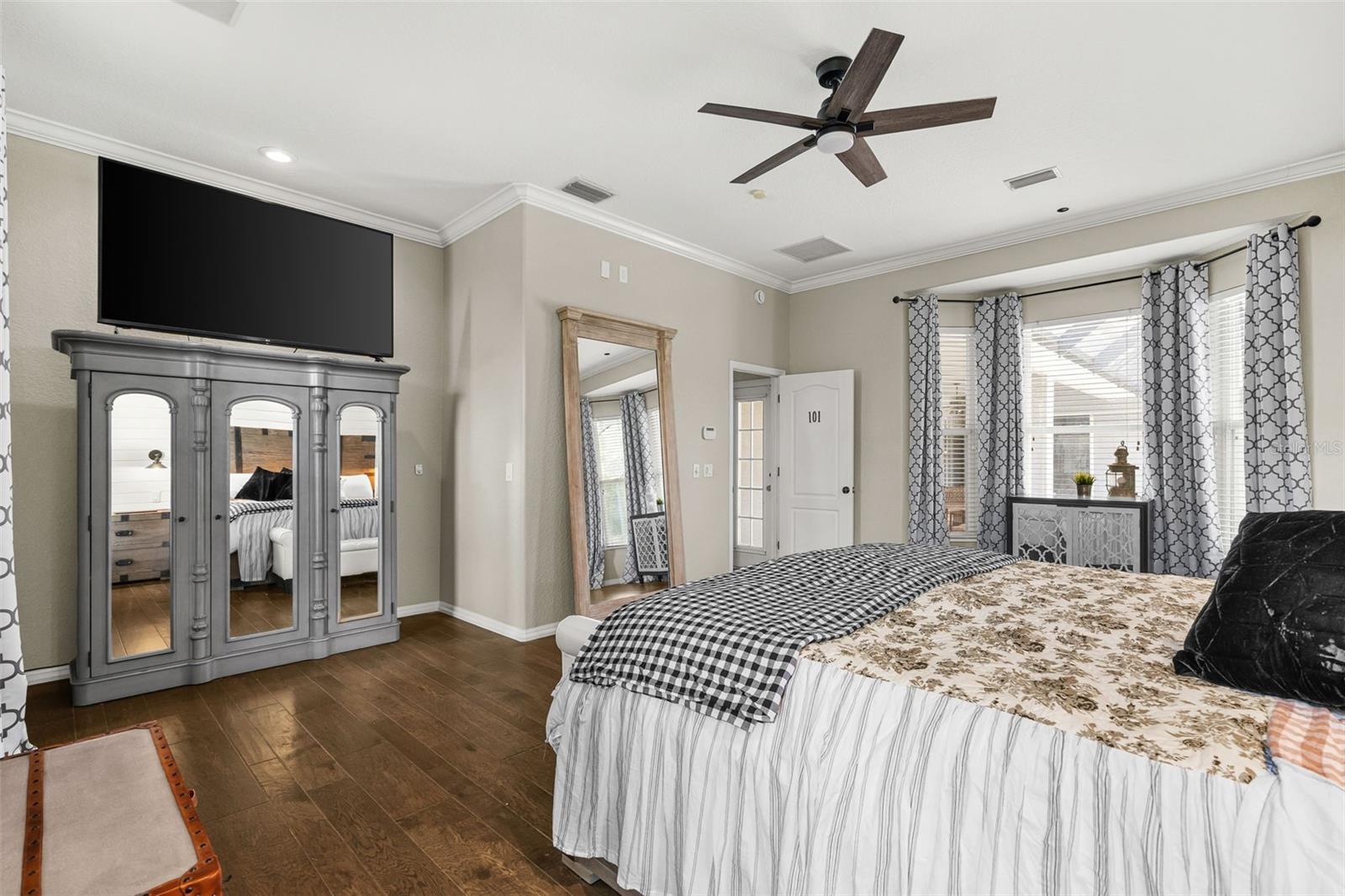 37H | FISH HAWK TRAILS UNITS 1 AND 2 - Residential