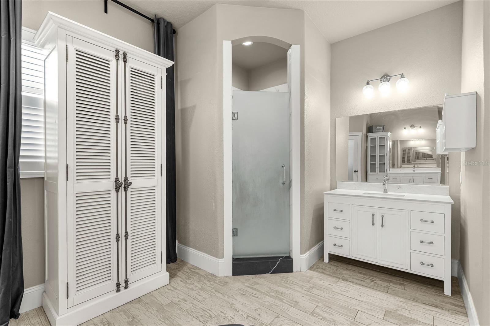 37H | FISH HAWK TRAILS UNITS 1 AND 2 - Residential