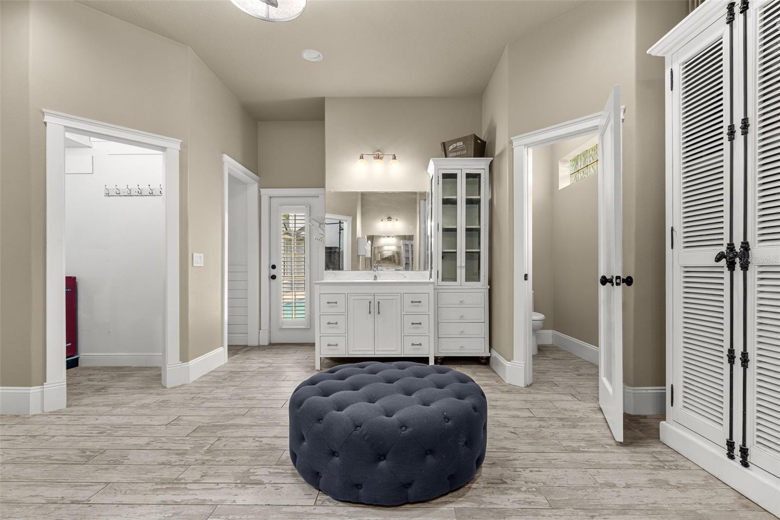37H | FISH HAWK TRAILS UNITS 1 AND 2 - Residential