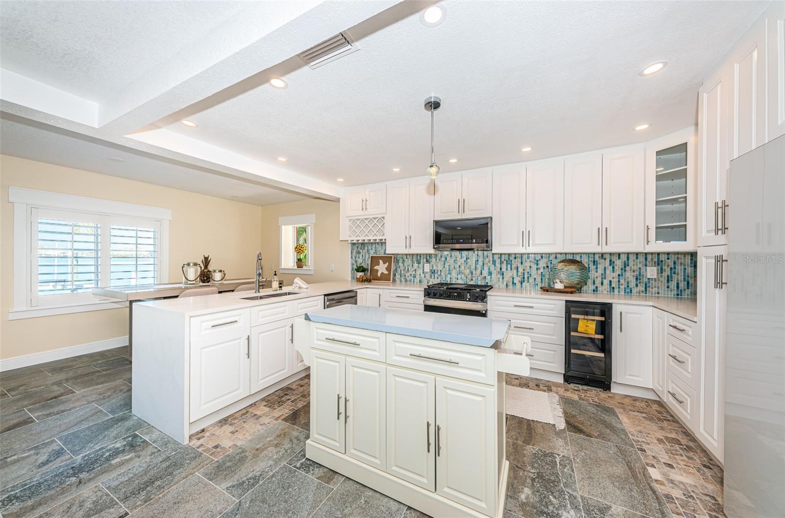 GULF SHORES 6TH ADD - Residential