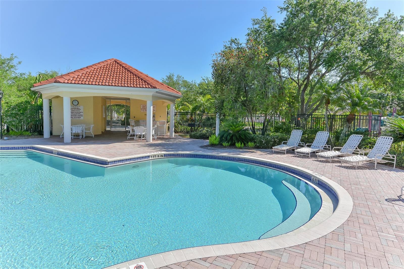 CARLYLE AT VILLAGES OF PALM-AIRE - Residential