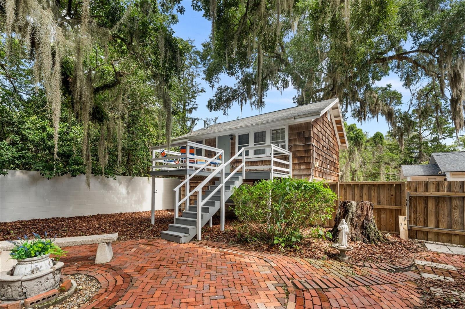 COLLEGE COURT SUB - Residential
