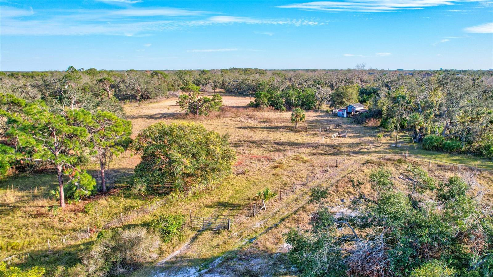 ACREAGE - Land