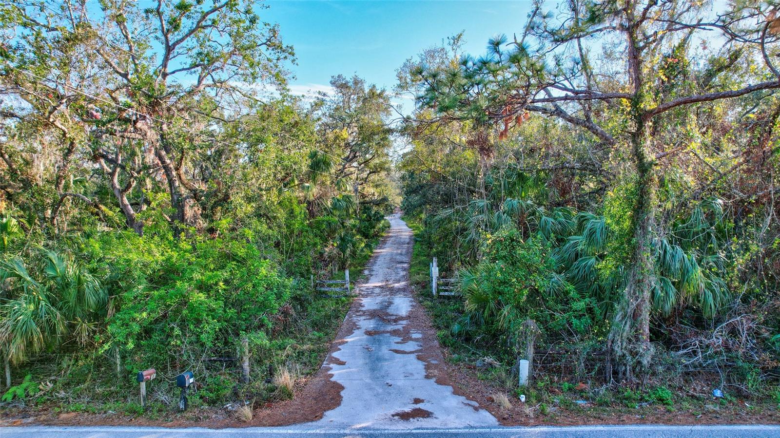 ACREAGE - Land