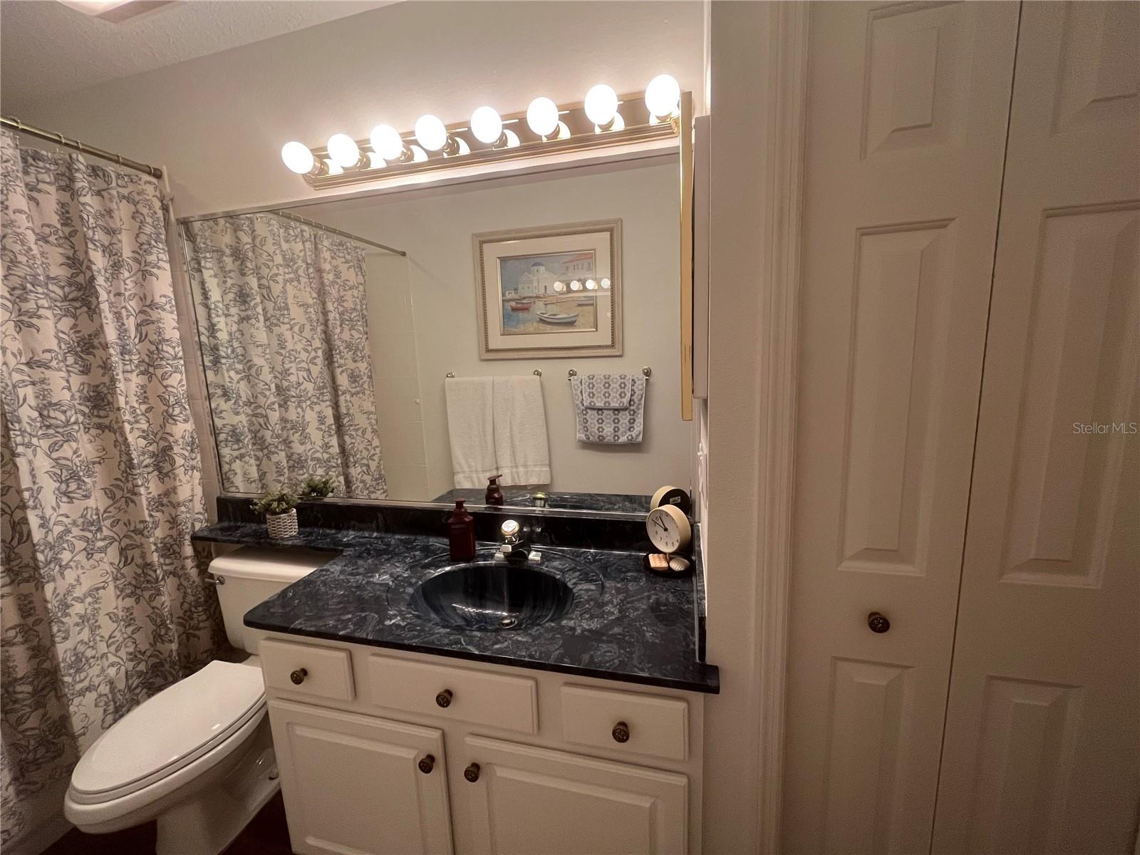 GALLERY/RIDGEWOOD LAKES - Residential