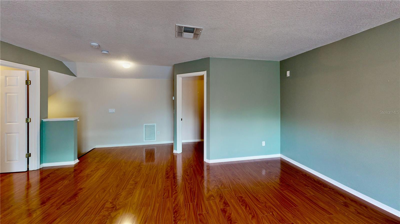 WINTERMERE POINTE - Residential