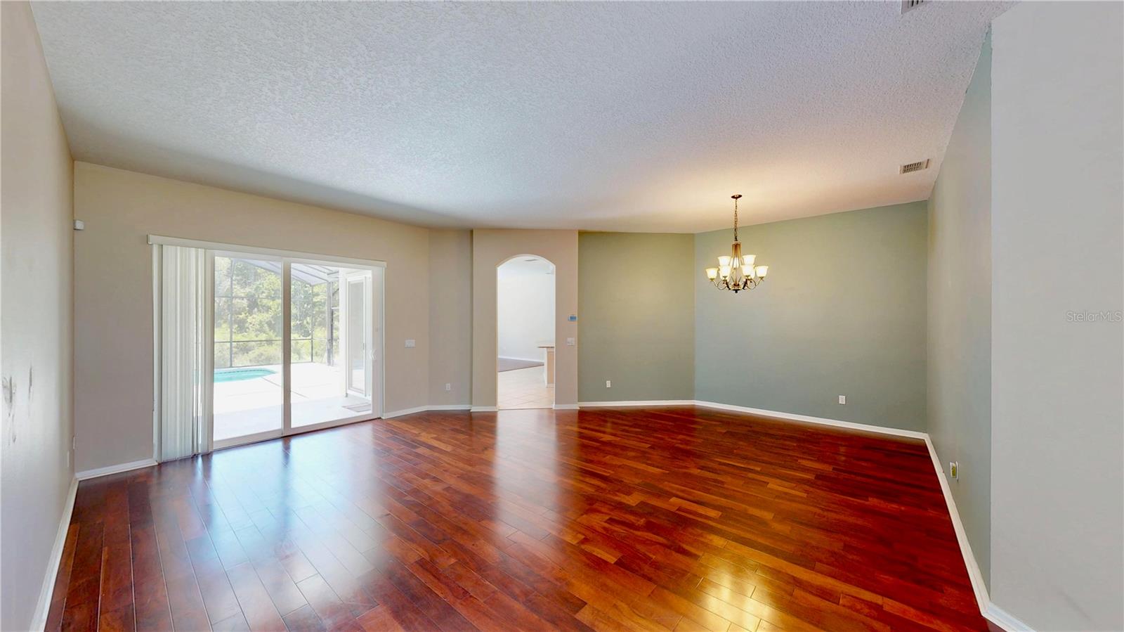 WINTERMERE POINTE - Residential