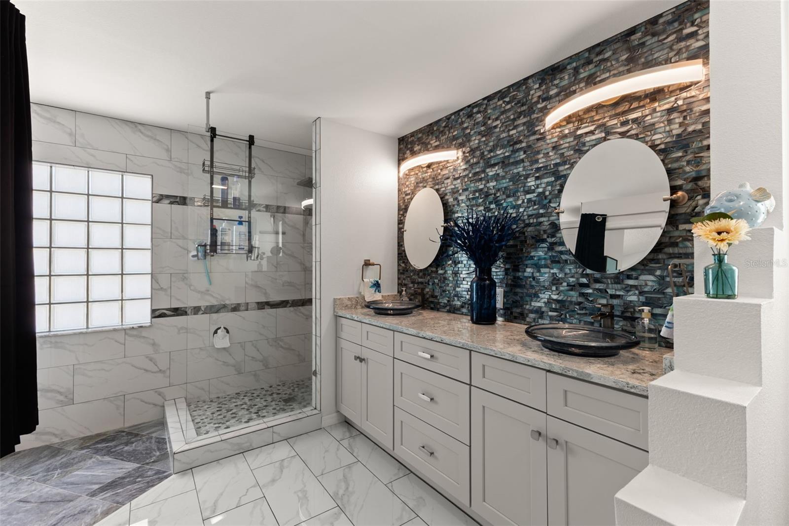 SUN CITY CENTER UNIT 150 PH - Residential