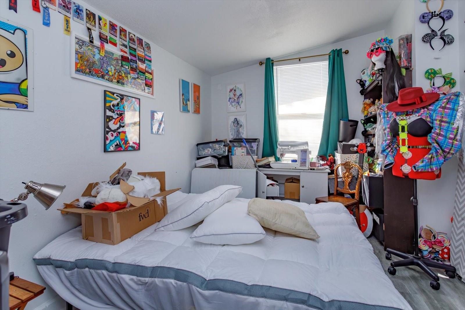 THORNTON PARK - Residential Income