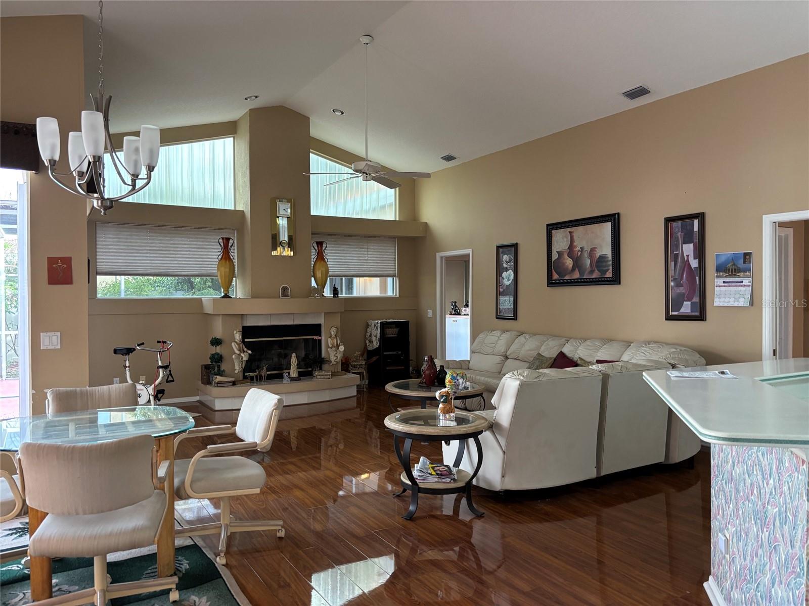 CROSS POINTE - Residential