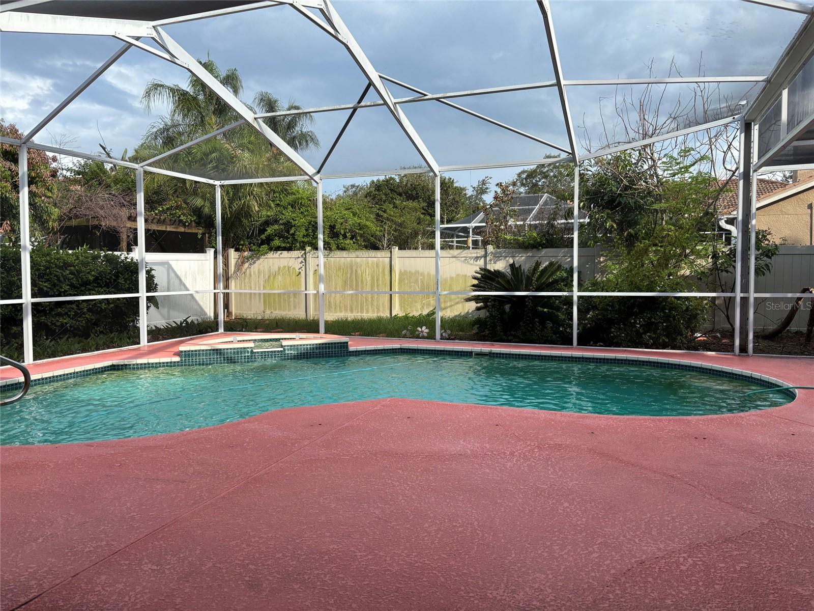CROSS POINTE - Residential