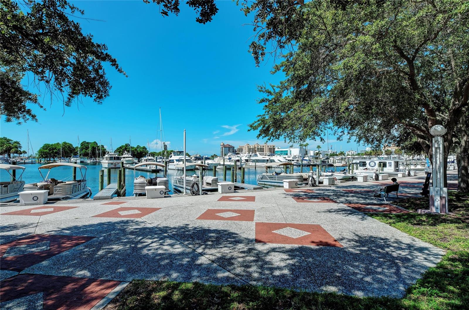 SINGLETARYS - Residential