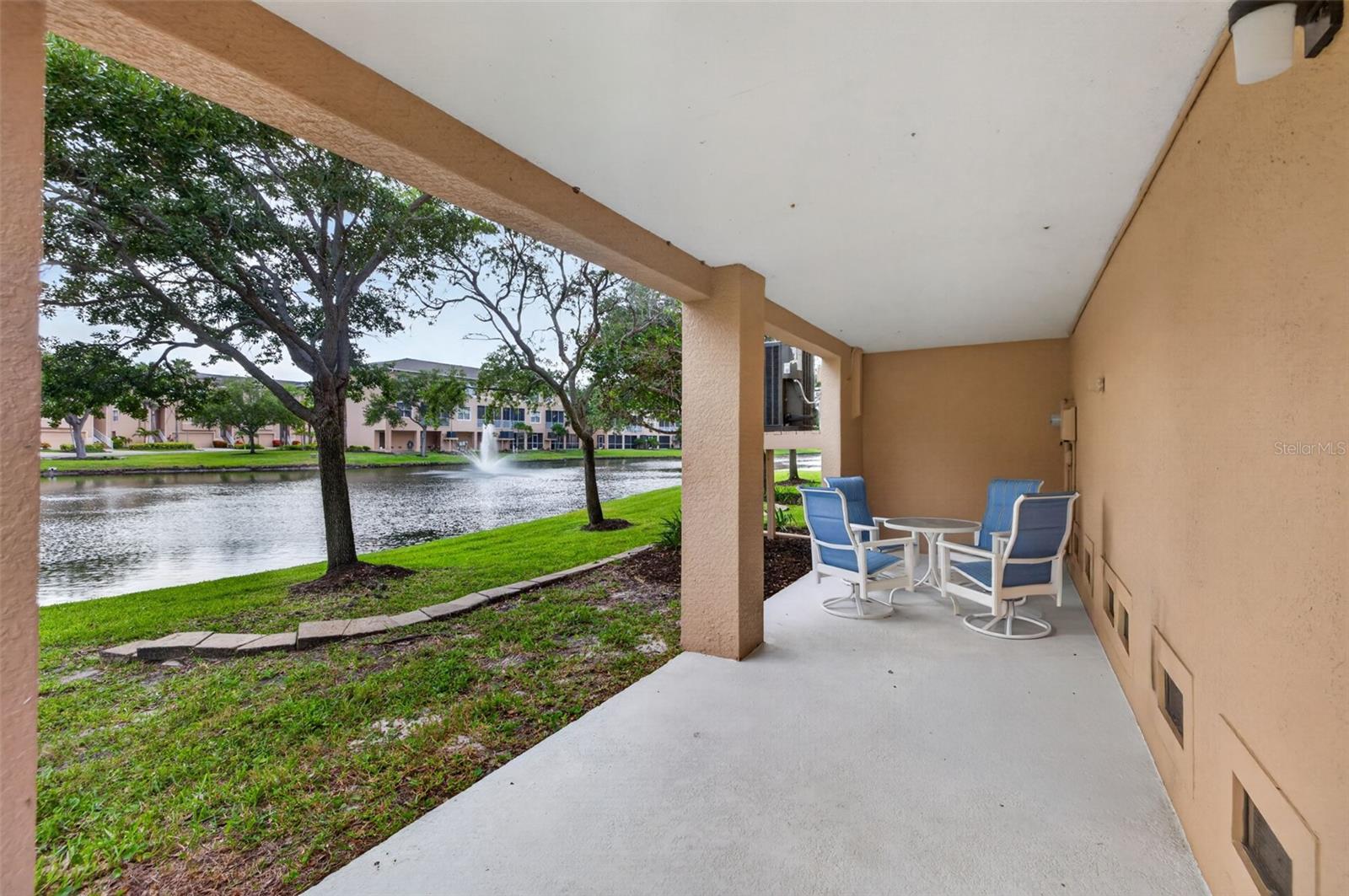 SEMINOLE ISLE TWNHMS - Residential