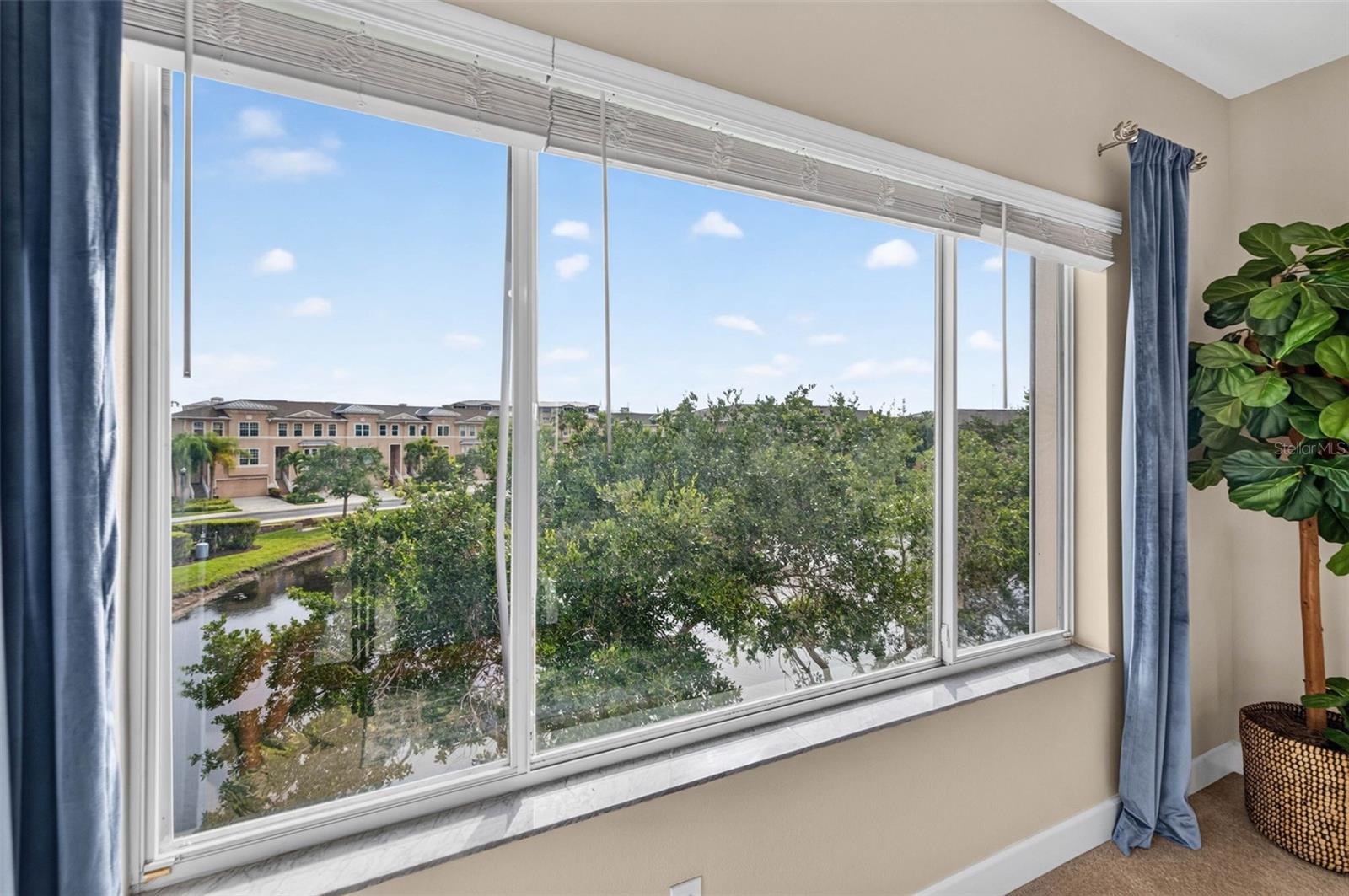 SEMINOLE ISLE TWNHMS - Residential