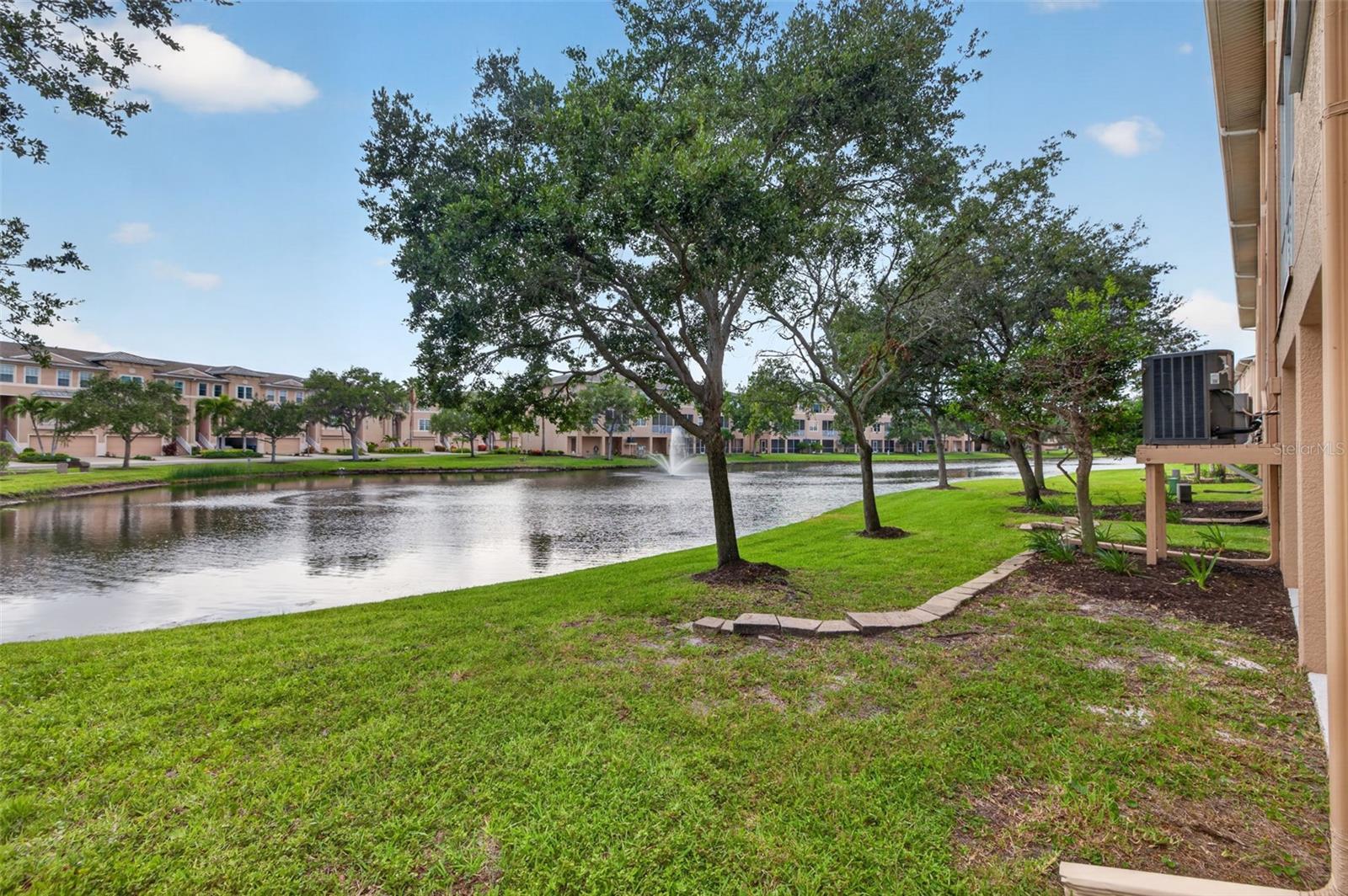 SEMINOLE ISLE TWNHMS - Residential