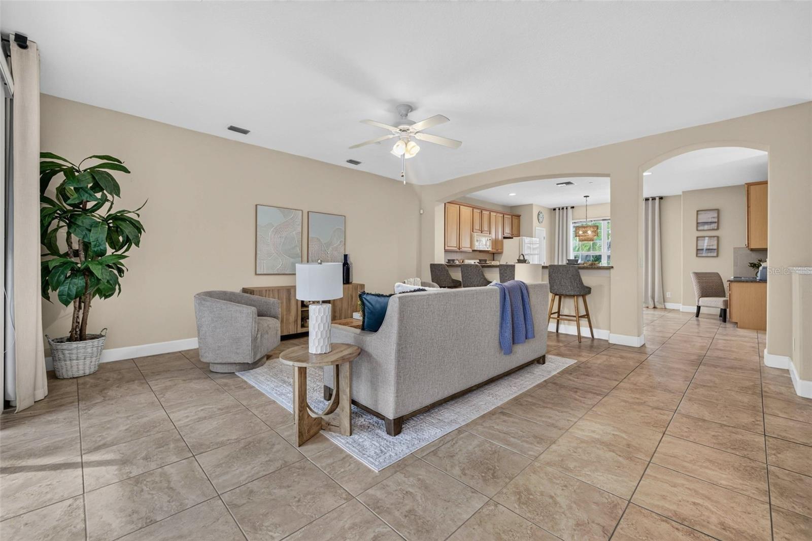 SEMINOLE ISLE TWNHMS - Residential