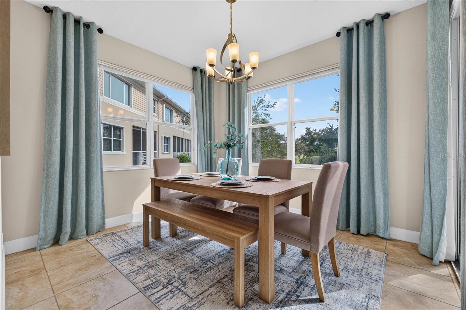 SEMINOLE ISLE TWNHMS - Residential