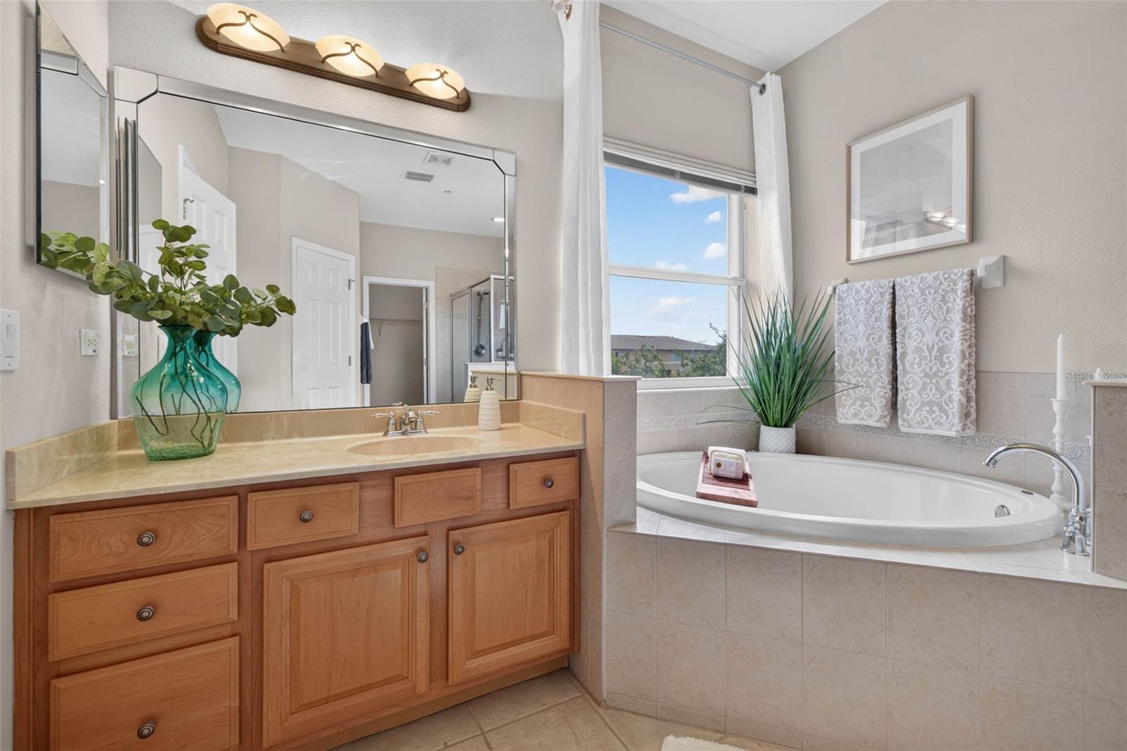 SEMINOLE ISLE TWNHMS - Residential