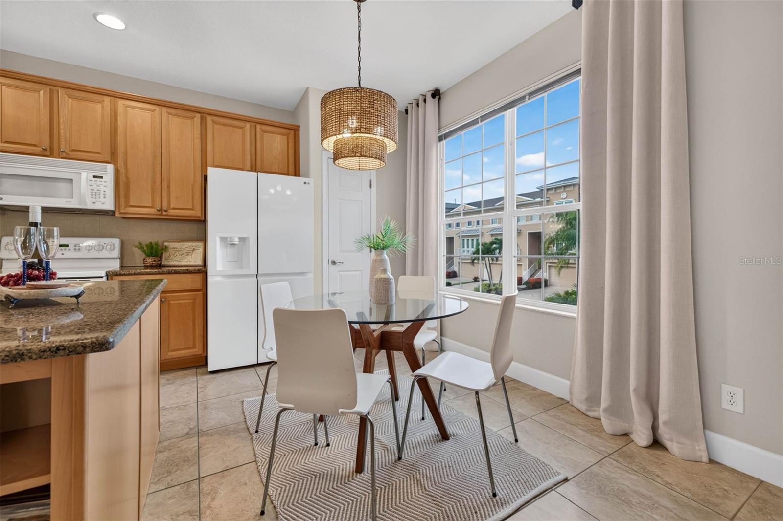 SEMINOLE ISLE TWNHMS - Residential